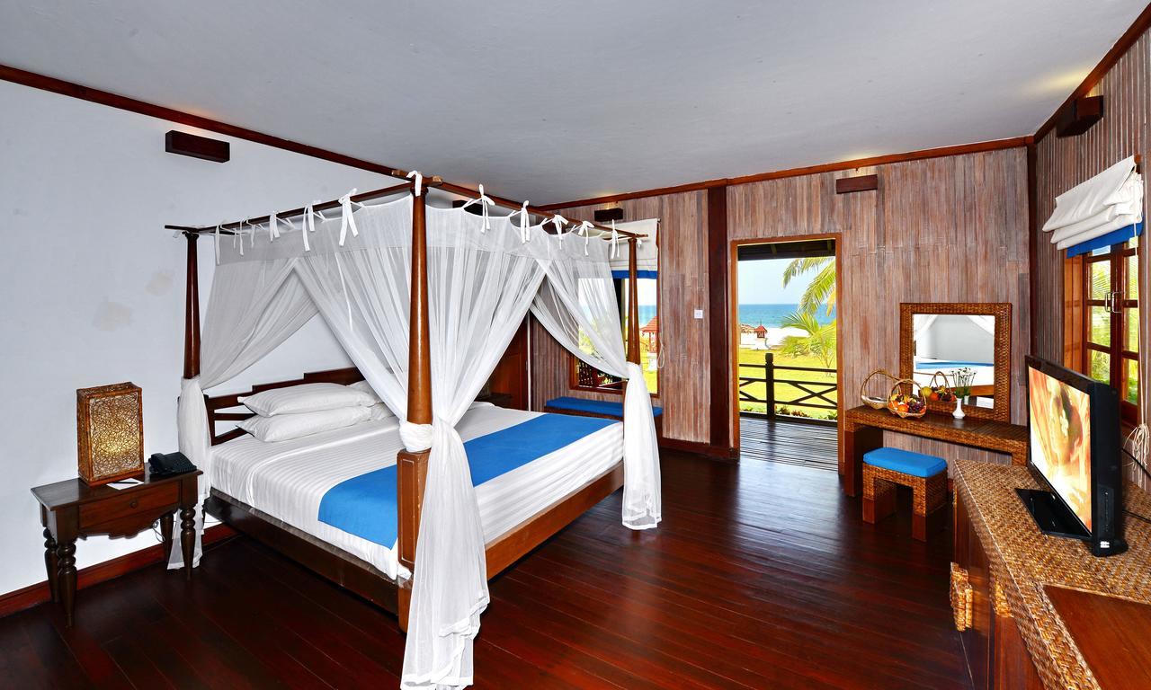 Aureum Palace Hotel & Resort Ngwe Saung Нґвезаун Екстер'єр фото